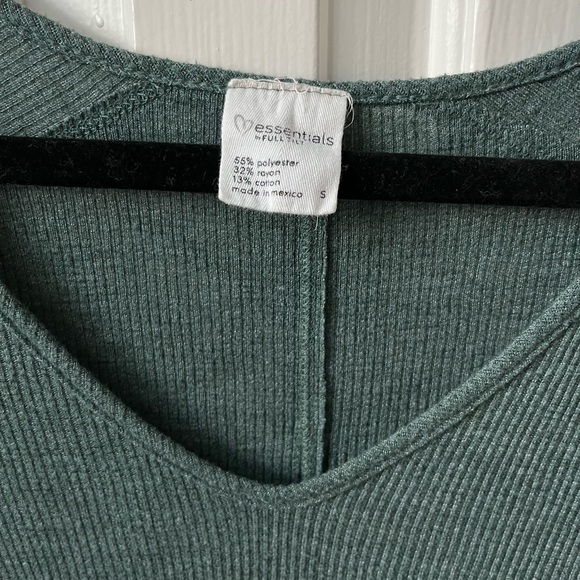 Essentials By Full Tilt Small Green V-Neck Sweater - Picture 7 of 8